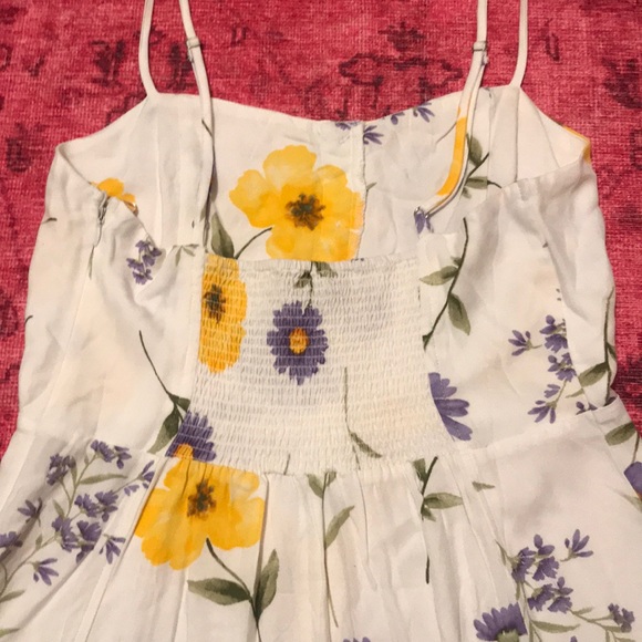 White floral print summertime dress - Picture 3 of 5